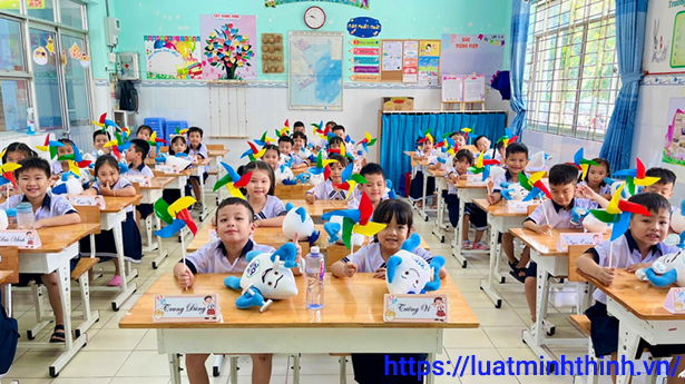 Dạy học 2 buổi/ngày không thu phí tại các trường tiểu học, THCS: Cơ hội và Thách thức
